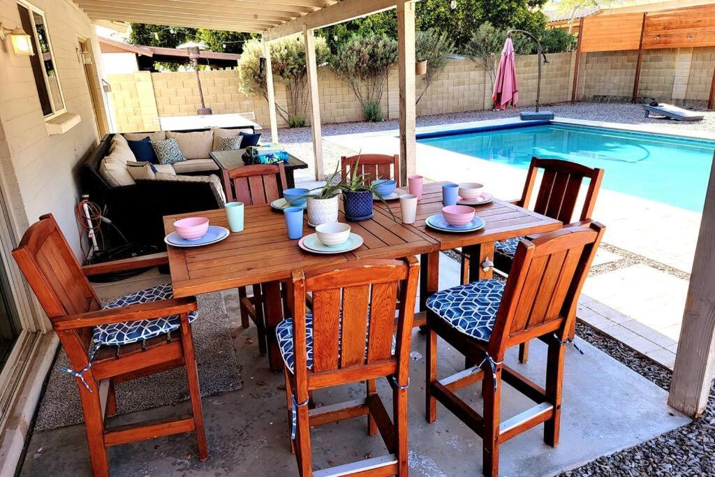 Mesa Oasis Private Pool Spacious! 10+ Guests 7 Beds New, Great Location! Luaran gambar