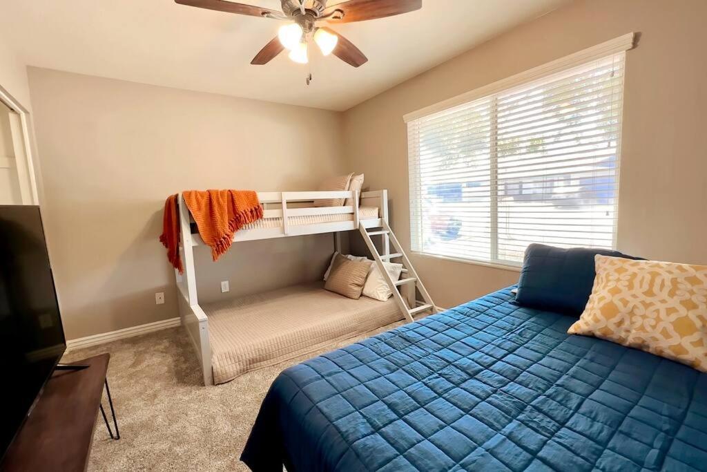 Mesa Oasis Private Pool Spacious! 10+ Guests 7 Beds New, Great Location! Luaran gambar