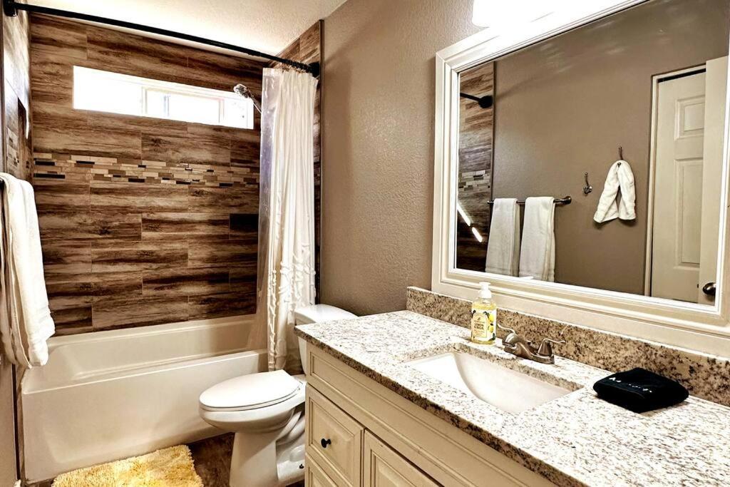 Mesa Oasis Private Pool Spacious! 10+ Guests 7 Beds New, Great Location! Luaran gambar